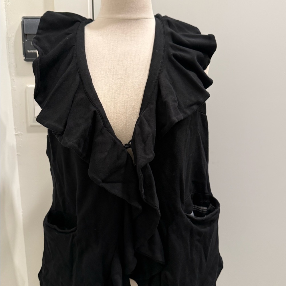 Alice + Olivia Chic Black Sleeveless Top